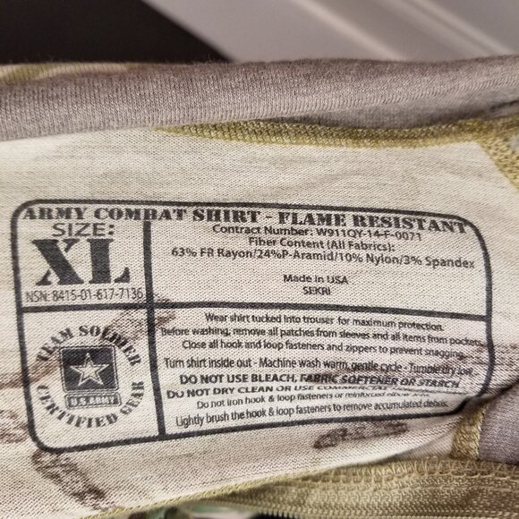 LAST ONE!   EUC X-Large ARMY COMBAT SHIRT, 1/4 ZIP, FLAME-RESISTANT, MULTICAM - Picture 11 of 12